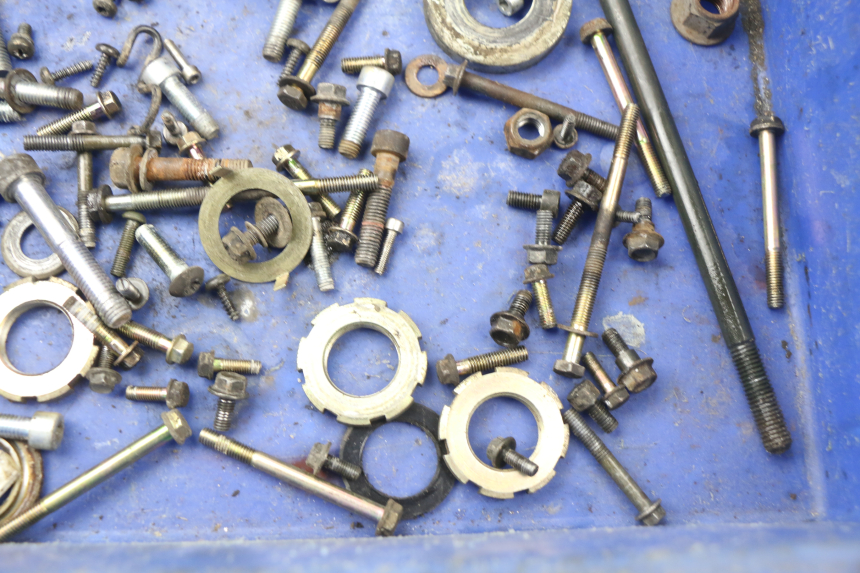 photo de SAC VISSERIE VIS PEUGEOT SPEEDFIGHT 3 AIR 50 (2009 - 2015)