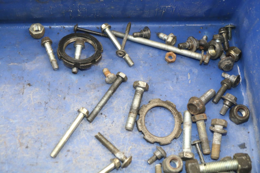 photo de SAC VISSERIE VIS PEUGEOT SPEEDFIGHT LC 50 (1996 - 2002)