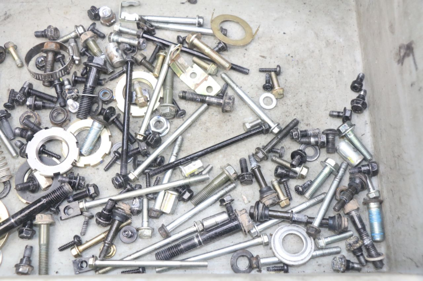 photo de SAC VISSERIE VIS PEUGEOT STREETZONE 4T 50 (2018 - 2023)