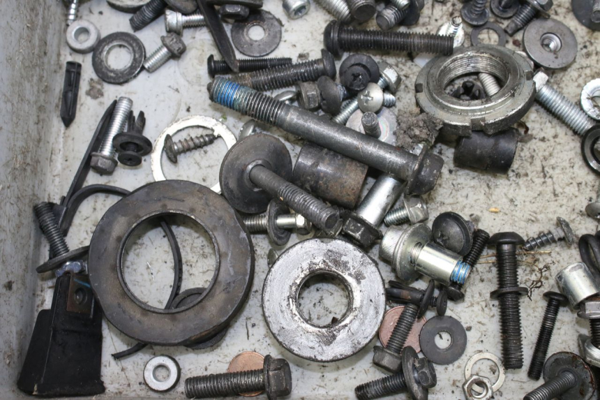 photo de SAC VISSERIE VIS SUZUKI AN BURGMAN 400 (2006 - 2010)