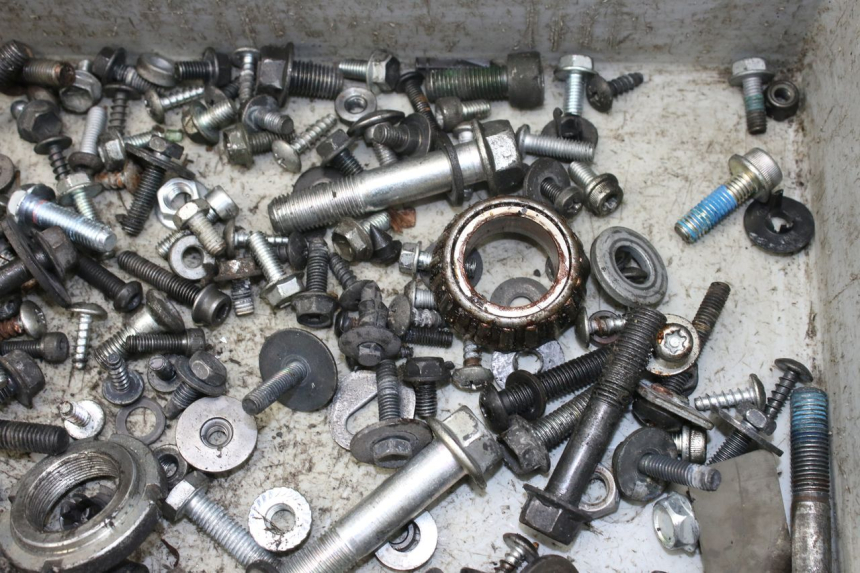 photo de SAC VISSERIE VIS SUZUKI AN BURGMAN 400 (2006 - 2010)