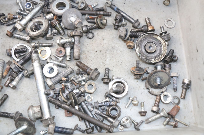 photo de SAC VISSERIE VIS SUZUKI BURGMAN 125 (2007 - 2014)