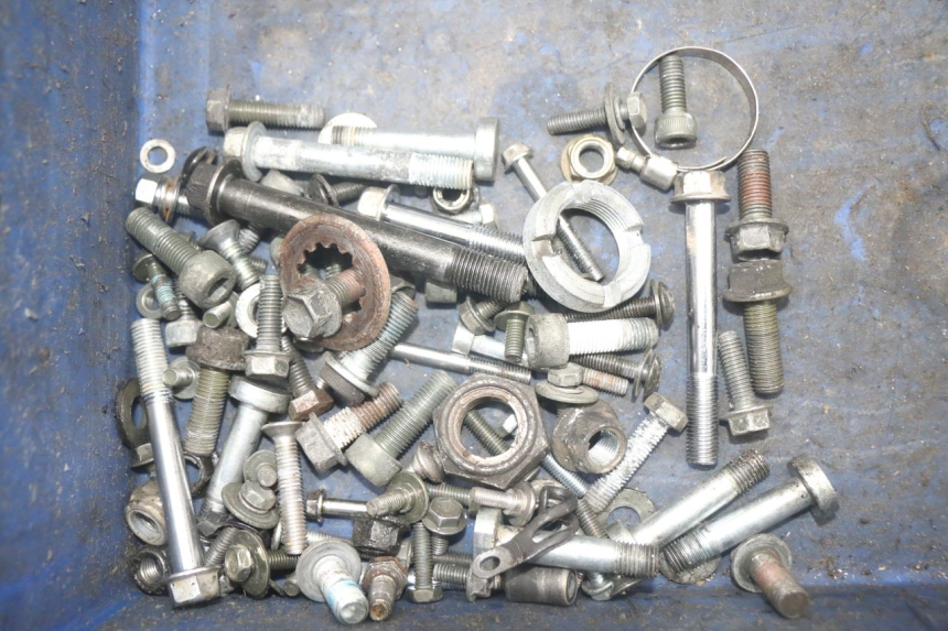 photo de SAC VISSERIE VIS SUZUKI SV N 650 (1999 - 2002)