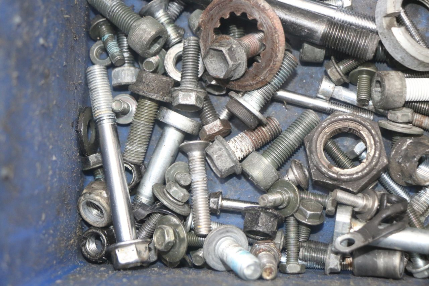 photo de SAC VISSERIE VIS SUZUKI SV N 650 (1999 - 2002)