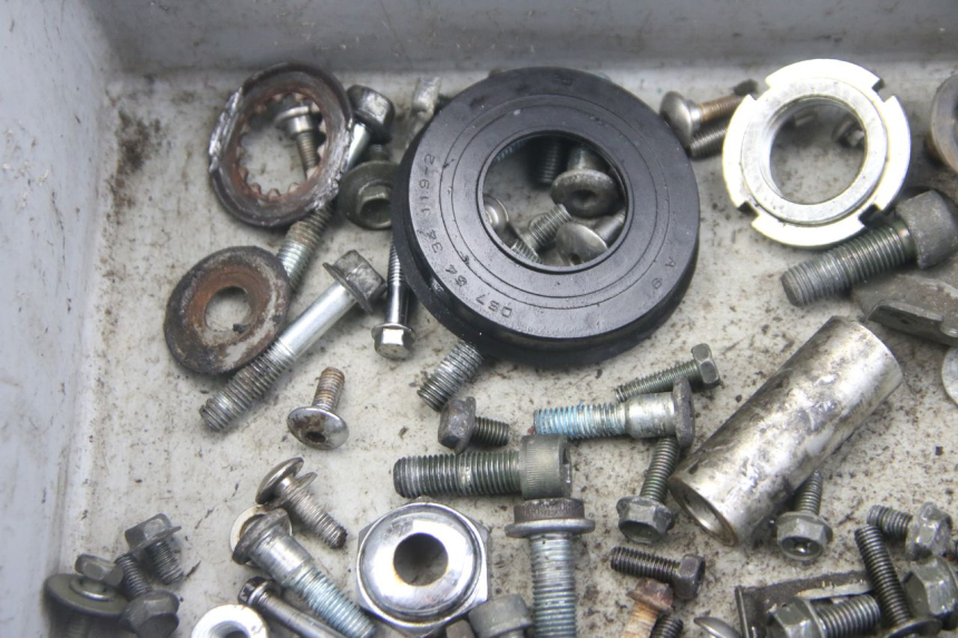 photo de SAC VISSERIE VIS SUZUKI SV S 650 (1999 - 2002)