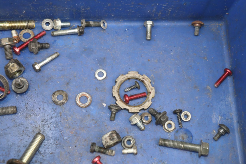 photo de SAC VISSERIE VIS PEUGEOT TREKKER 50 (1998 - 2004)