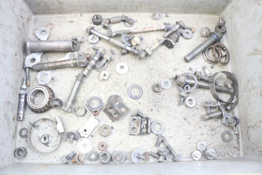 photo de SAC VISSERIE VIS YAMAHA TTR 125 (2000 - 2020)