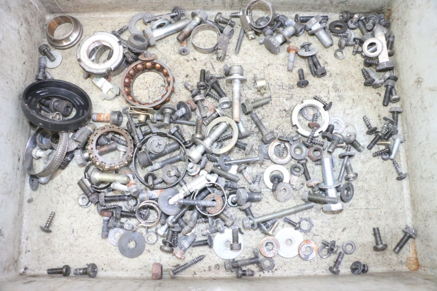 photo de SAC VISSERIE VIS SUZUKI UH BURGMAN 125 (2002 - 2006)