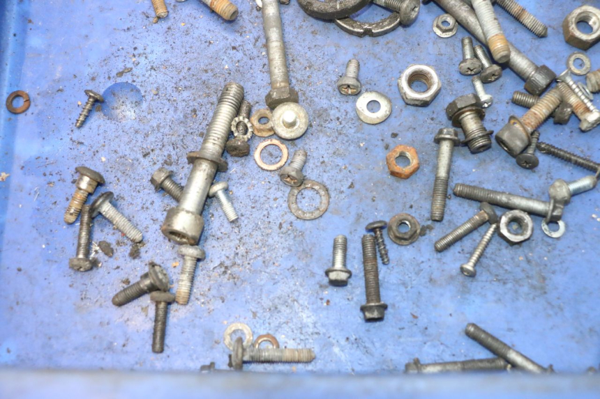 photo de SAC VISSERIE VIS PIAGGIO VESPA LX 2T 50 (2005 - 2013) - Zoom état d’usage