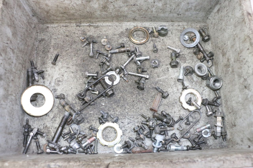 photo de SAC VISSERIE VIS PEUGEOT VIVACITY NEW 4T 50 (2008 - 2017)