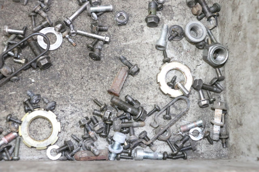 photo de SAC VISSERIE VIS PEUGEOT VIVACITY NEW 4T 50 (2008 - 2017)