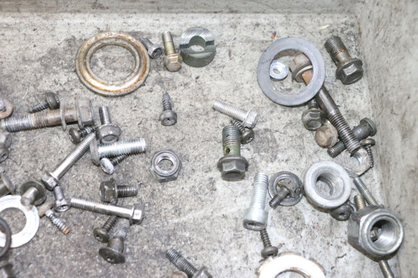 photo de SAC VISSERIE VIS PEUGEOT VIVACITY NEW 4T 50 (2008 - 2017)