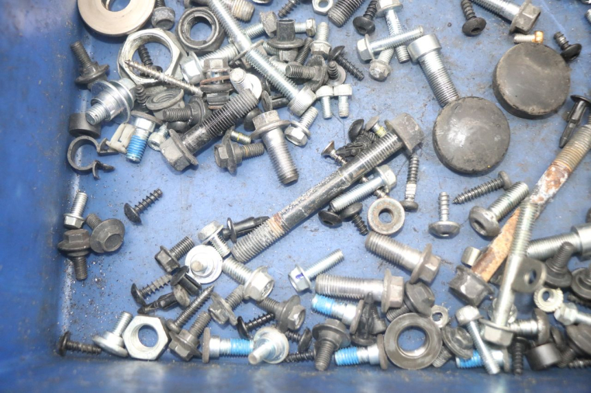 photo de SAC VISSERIE VIS YAMAHA XMAX X-MAX ABS 125 (2017 - 2020)