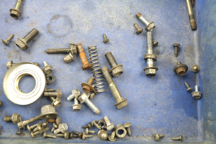 photo de SAC VISSERIE VIS KINROAD XT T-8 125 (2006 - 2006) - Détail de la pièce