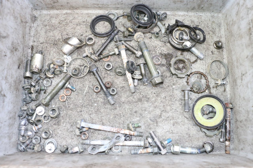 photo de SAC VISSERIE VIS YAMAHA TTR 125 (2000 - 2020)