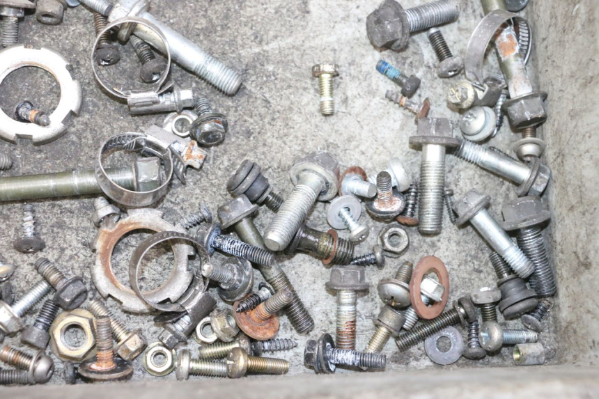 photo de SAC VISSERIE VIS YAMAHA YP MAJESTY 125 (2007 - 2010)