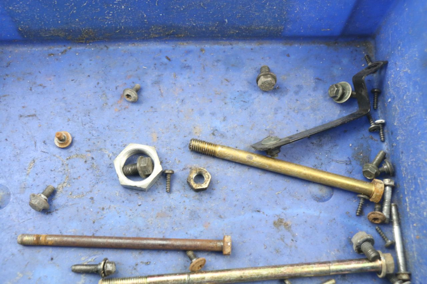 photo de SAC VISSERIE VIS PEUGEOT ZENITH 50 (1994 - 1999)