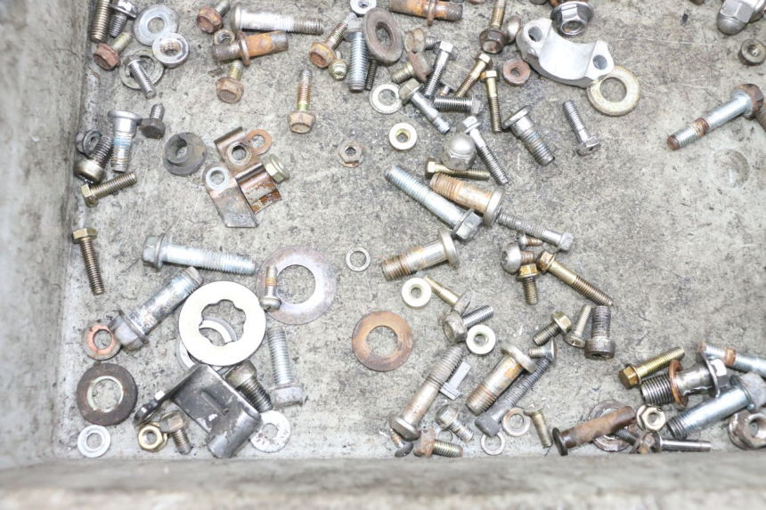 photo de SAC VISSERIE VIS KYMCO ZING 125 (1997 - 2003) - Autre angle de vue