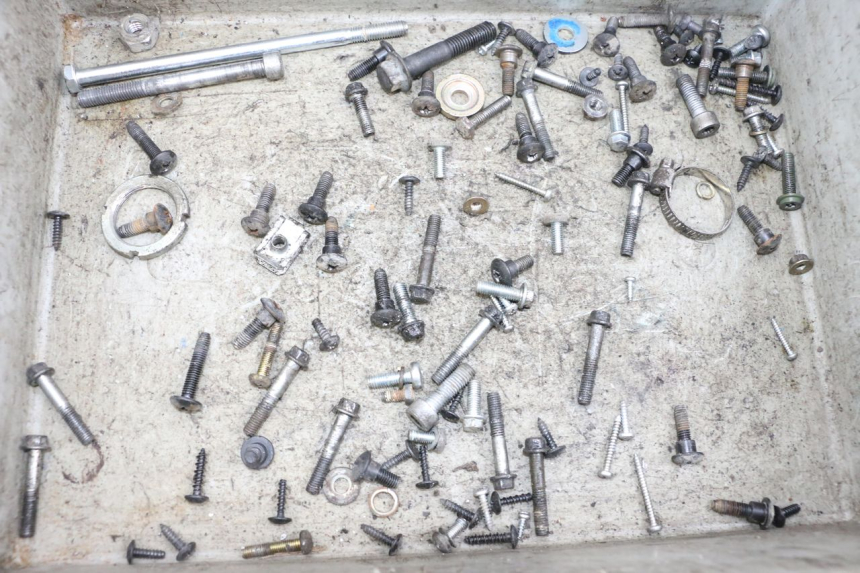 photo de SAC VISSERIE VIS PIAGGIO ZIP 2T 50 (2009 - 2019) - Détail de la pièce