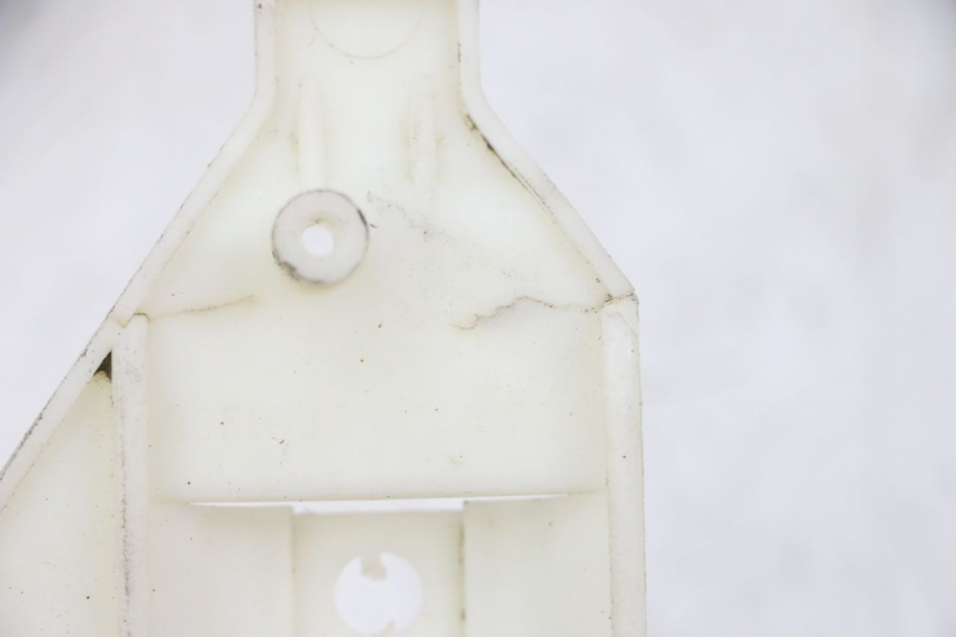 photo de SANGLE BATTERIE PEUGEOT SATELIS 125 (2013 - 2018) - Autre angle de vue