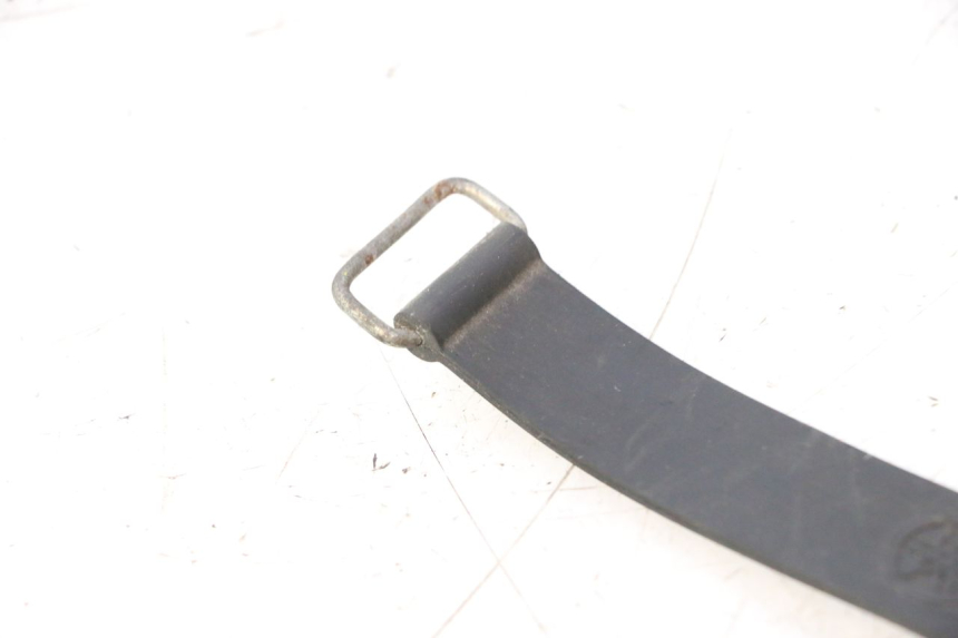 photo de SANGLE BATTERIE YAMAHA YZF R6 600 (2008 - 2009) - Zoom état d’usage