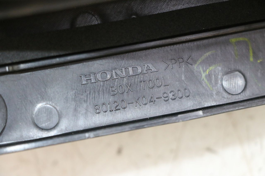 photo de SANGLE TROUSSE OUTILS HONDA FORZA ABS 300 (2013 - 2019)