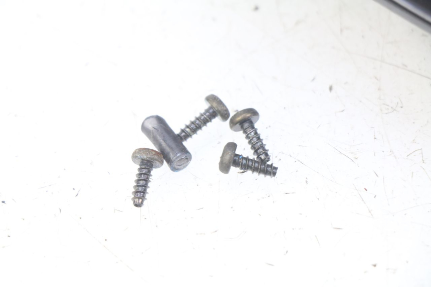 photo de SAUTE VENT PEUGEOT KISBEE 4T 50 (2010 - 2017)