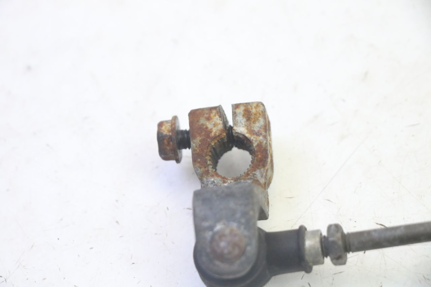 photo de SELECTEUR VITESSE KAWASAKI GPX R WARBIRD 600 (1988 - 1993) - Gros plan technique