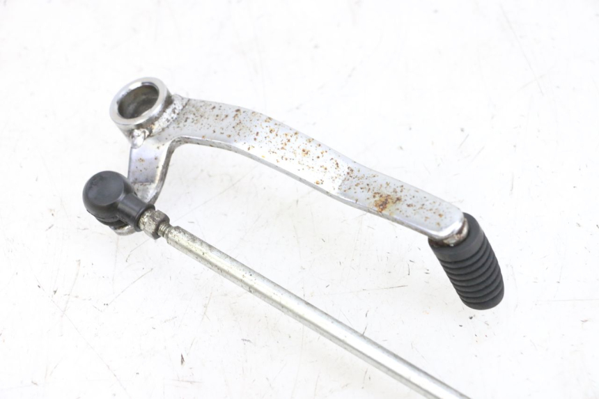 photo de SELECTEUR VITESSE SUZUKI GSF N BANDIT 600 (1996 - 1999) - Gros plan technique