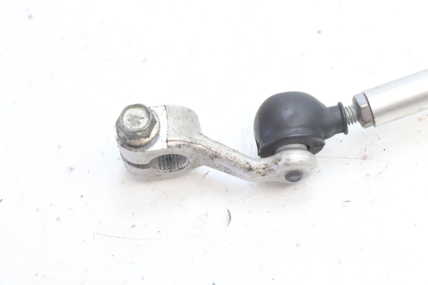 photo de SELECTEUR VITESSE YAMAHA YZF R6 600 (2008 - 2009) - Points de fixation