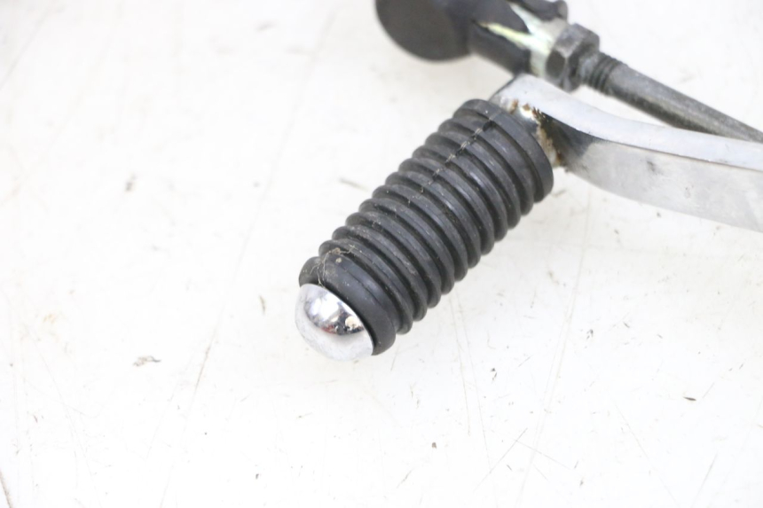 photo de SELECTEUR VITESSE KAWASAKI ZR 7 750 (1999 - 2001) - Gros plan technique