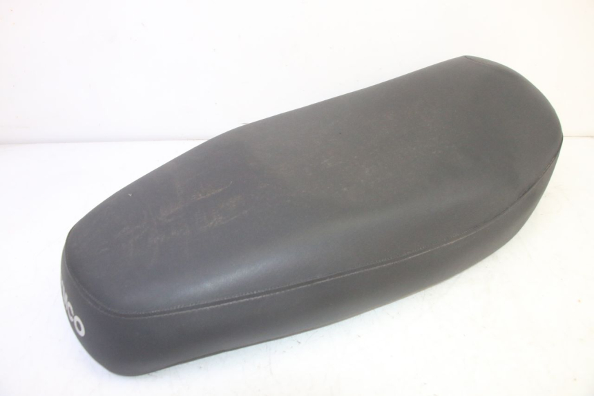 photo de SELLE KYMCO AGILITY 4T 50 (2018 - 2022) - Points de fixation