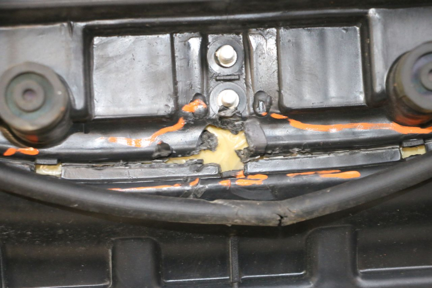 photo de SELLE KYMCO AGILITY 4T 50 (2018 - 2022) - Zoom composants