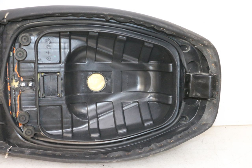 photo de SELLE KYMCO AGILITY 4T 50 (2018 - 2022) - Angle alternatif