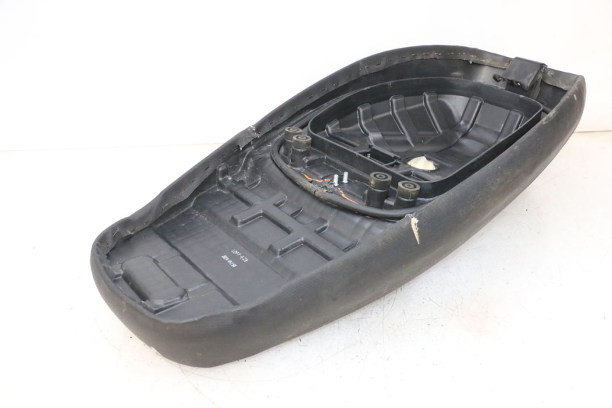 photo de SELLE KYMCO AGILITY 4T 50 (2018 - 2022) - État de surface