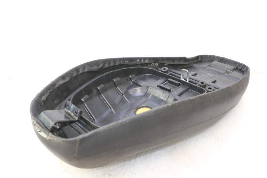 photo de SELLE KYMCO AGILITY 4T 50 (2018 - 2022) - Détail de la pièce