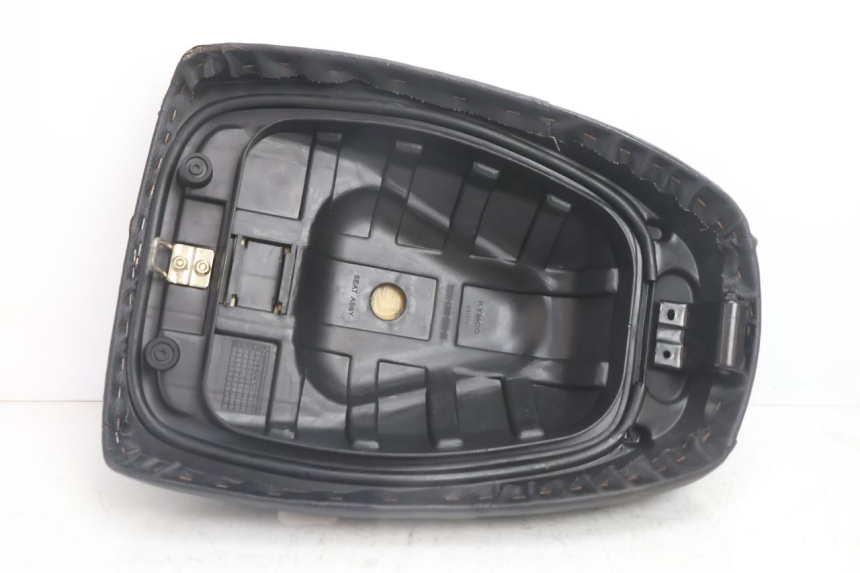 photo de SELLE KYMCO AGILITY 4T 50 (2005 - 2018) - Marquages et références
