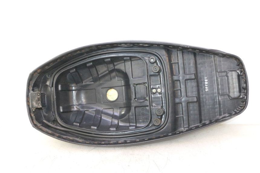 photo de SELLE KYMCO AGILITY 4T 50 (2018 - 2022) - Focus structure