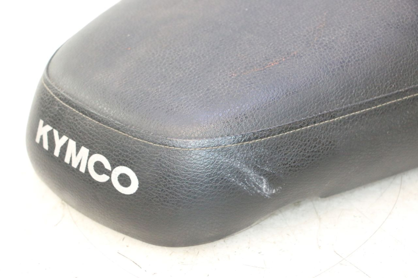 photo de SELLE KYMCO AGILITY 4T 50 (2018 - 2022) - Gros plan technique