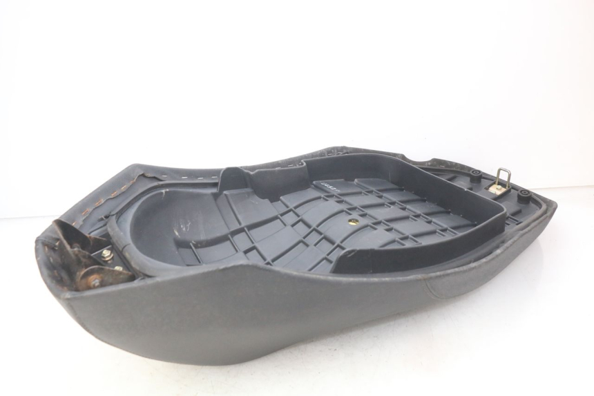 photo de SELLE KYMCO AGILITY CITY 2T 50 (2008 - 2016) - État de surface