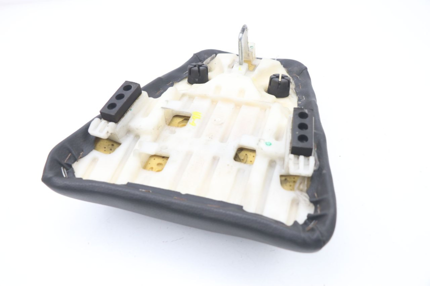 photo de SELLE ARRIERE HONDA CBF 125 (2009 - 2015)