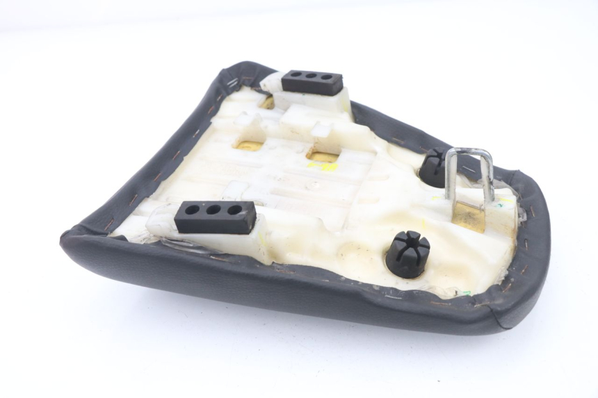 photo de SELLE ARRIERE HONDA CBF 125 (2009 - 2015)