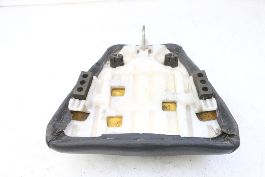 photo de SELLE ARRIERE HONDA CBF 125 (2009 - 2015)