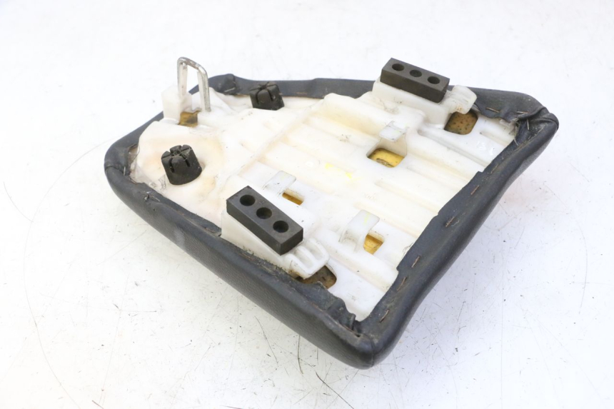 photo de SELLE ARRIERE HONDA CBF 125 (2009 - 2015)