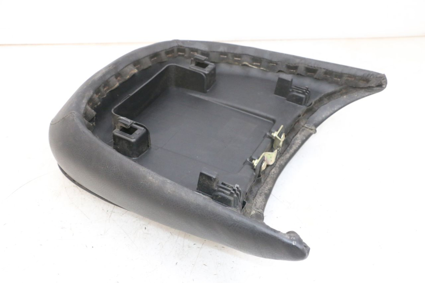 photo de SELLE ARRIERE PEUGEOT DJANGO 4T 50 (2014 - 2019) - Zoom état d’usage