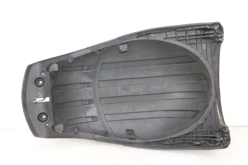 photo de SELLE ARRIERE JM MOTORS GTS 125 (2015 - 2019) - Vue d’ensemble