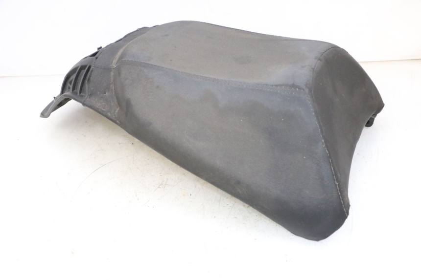 photo de SELLE ARRIERE JM MOTORS GTS 125 (2015 - 2019) - Points de fixation