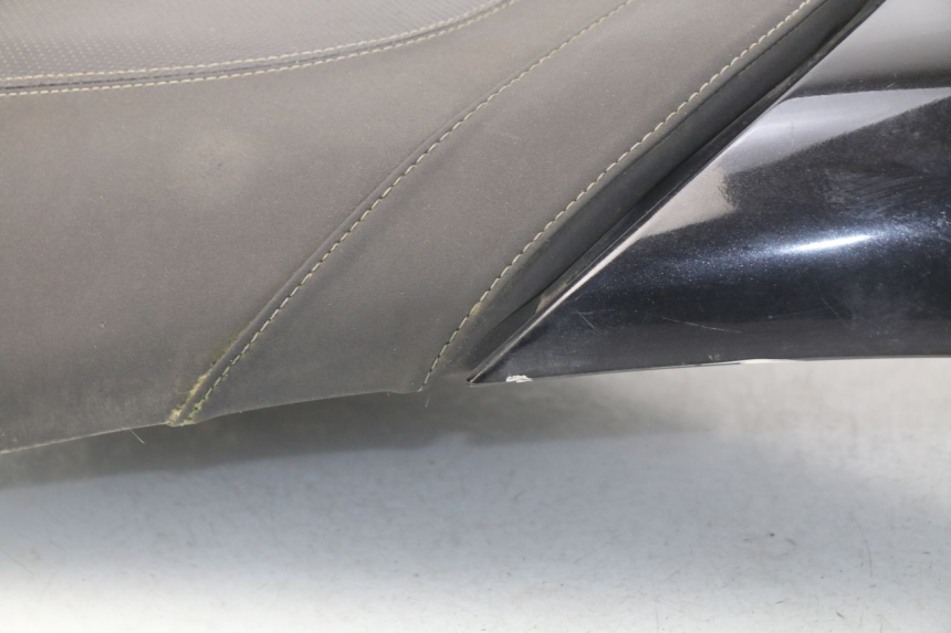 photo de SELLE ARRIERE PEUGEOT SATELIS 300 (2012 - 2015)