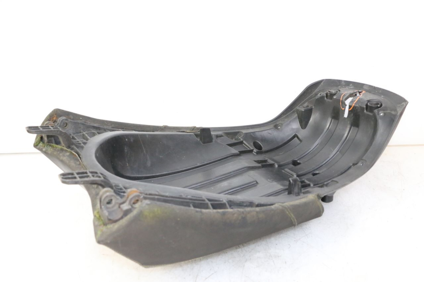 photo de SELLE ARRIERE PEUGEOT SATELIS 125 (2013 - 2018)