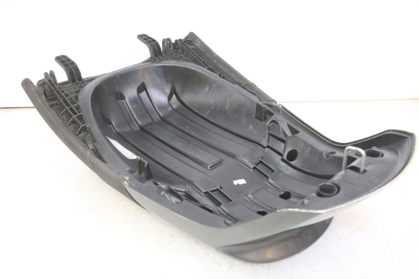 photo de SELLE ARRIERE PEUGEOT SATELIS 125 (2013 - 2018)